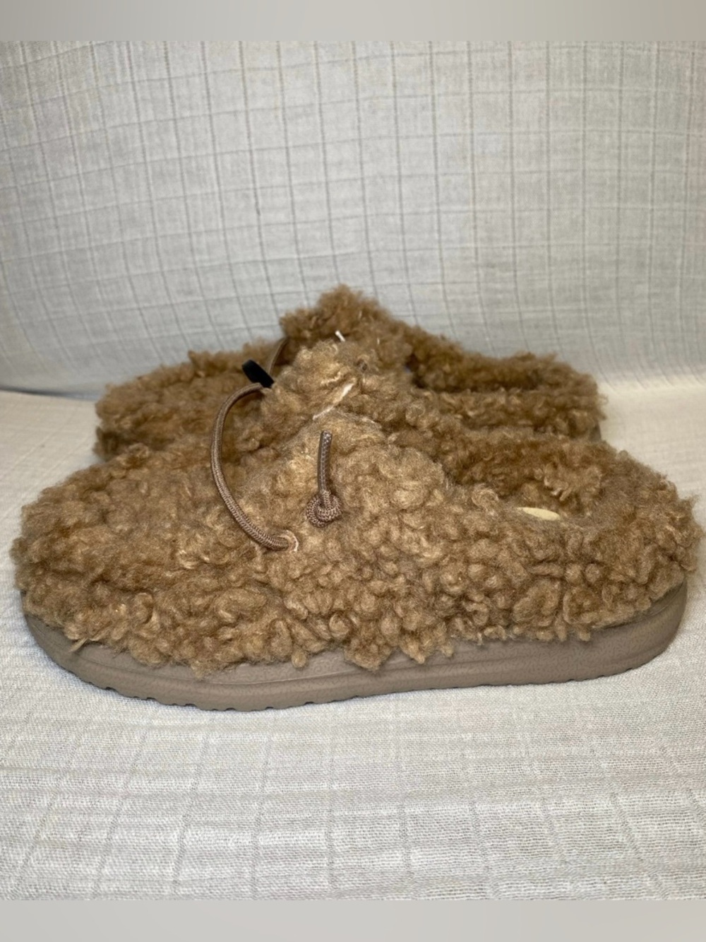 Hey Dude Teddy Slippers